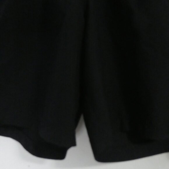 UNDER ARMOUR | medium | Loose Fit | Heat Gear | Black Exercise Shorts - Picture 8 of 16